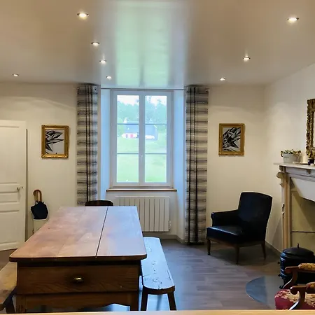 Maison De Charme Laurichesse 度假居